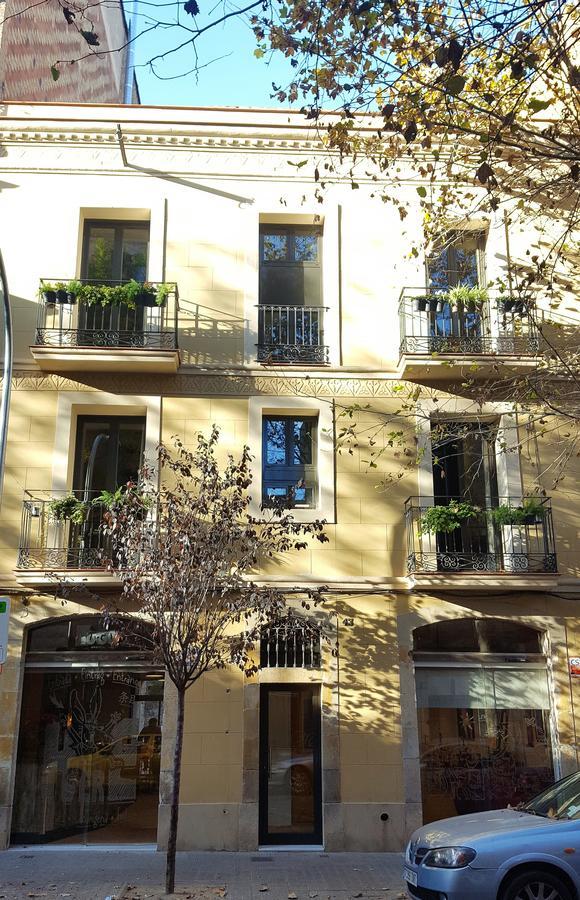 Ten To Go Hostel Barcelona Exterior foto